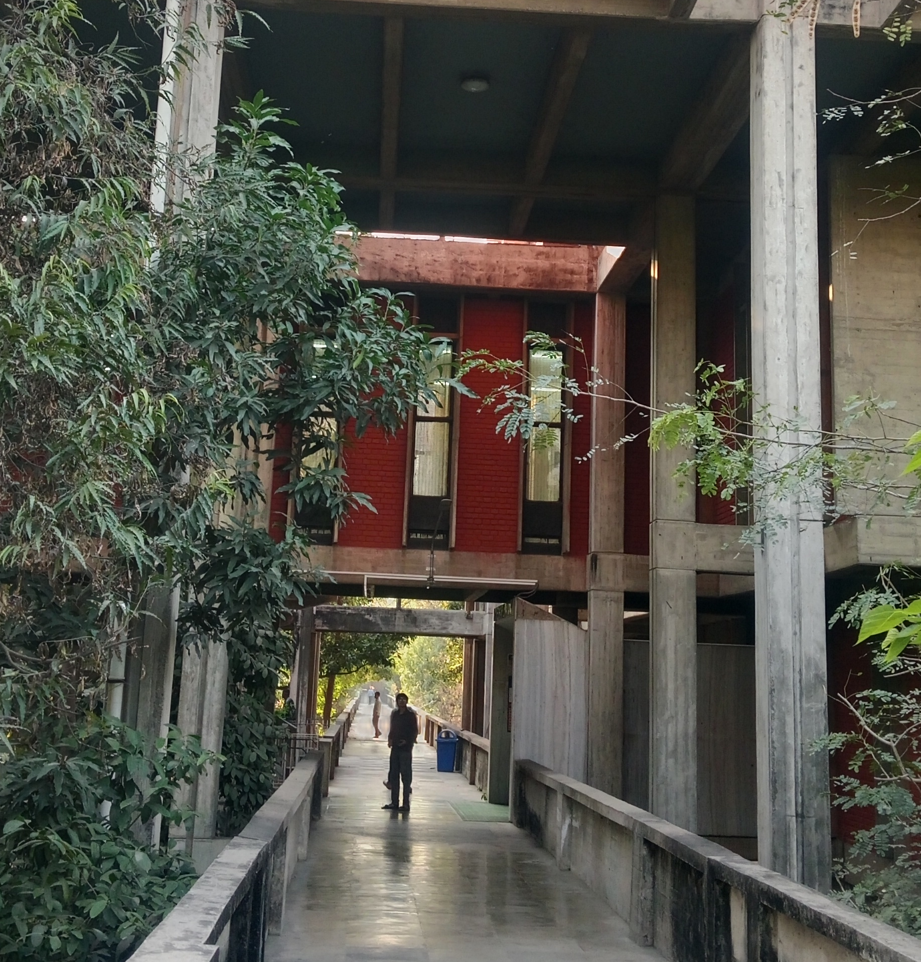 Image of the entrance 1